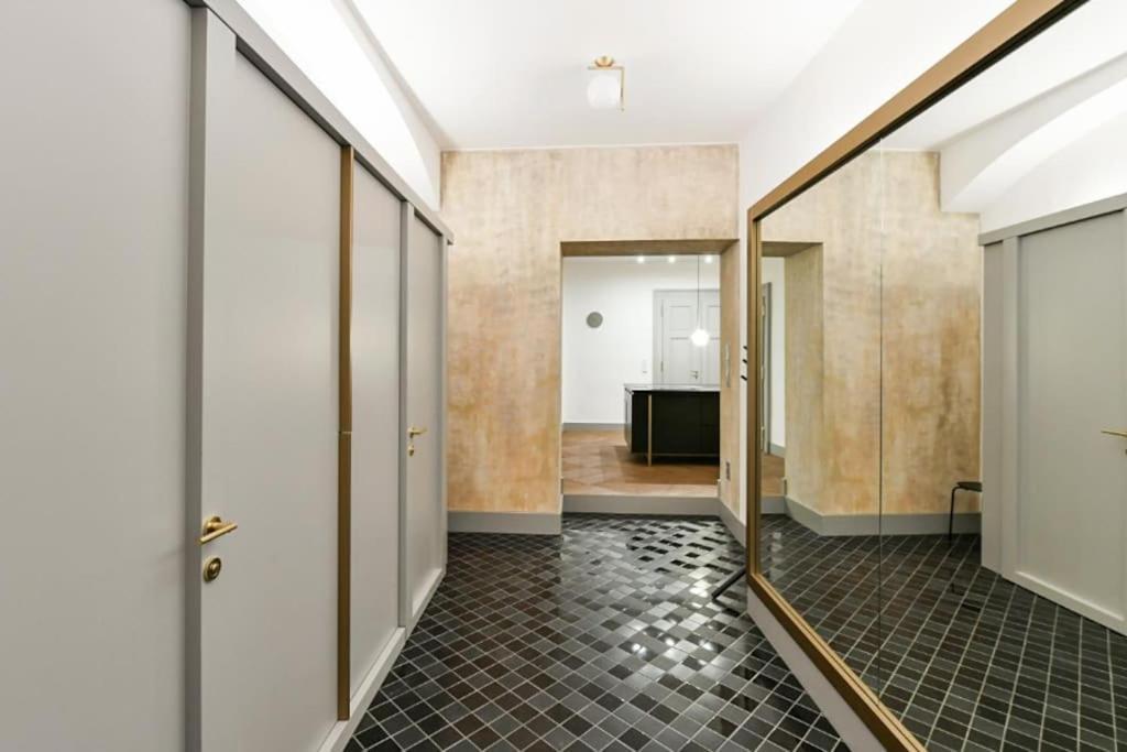 דירות פראג Luxury Old Town Apt, Parking מראה חיצוני תמונה
